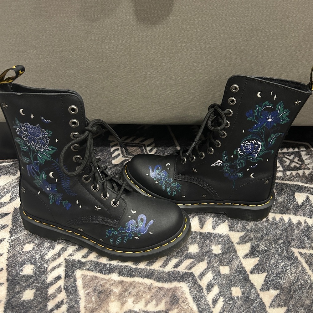 Dr. Marten boots